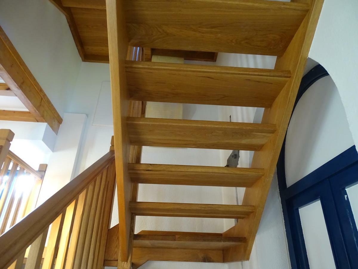 Castro Urdiales - La Vieja Estacion - Cerca De Bilbao Guest House Ngoại thất bức ảnh