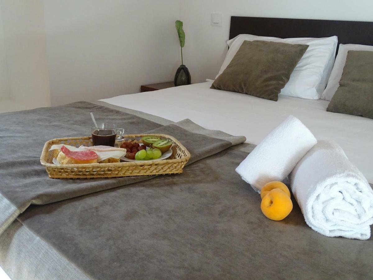 Castro Urdiales - La Vieja Estacion - Cerca De Bilbao Guest House Ngoại thất bức ảnh