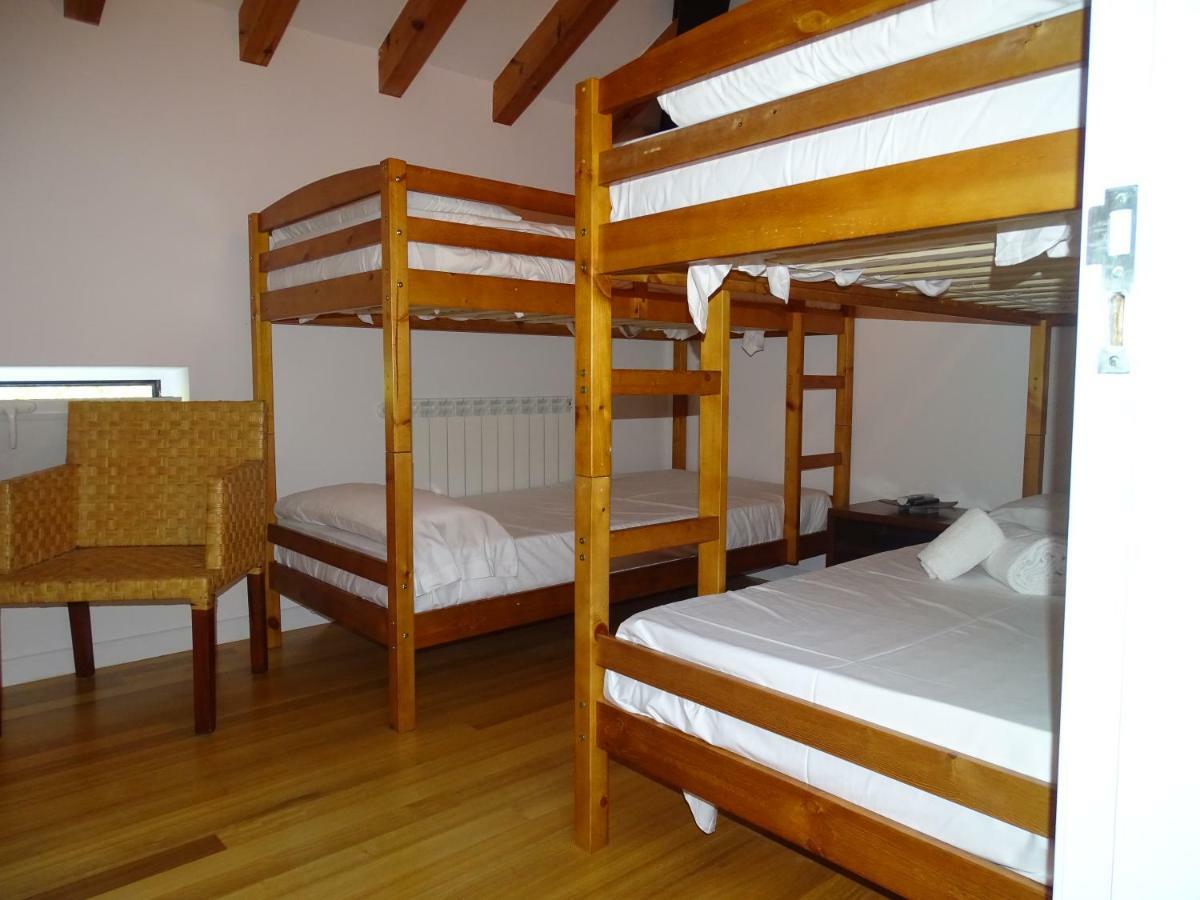 Castro Urdiales - La Vieja Estacion - Cerca De Bilbao Guest House Ngoại thất bức ảnh