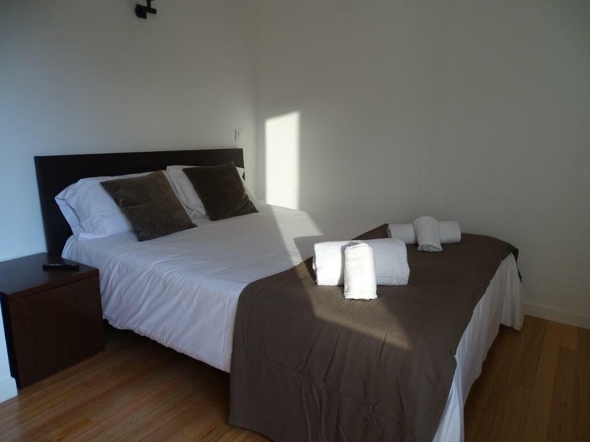 Castro Urdiales - La Vieja Estacion - Cerca De Bilbao Guest House Ngoại thất bức ảnh