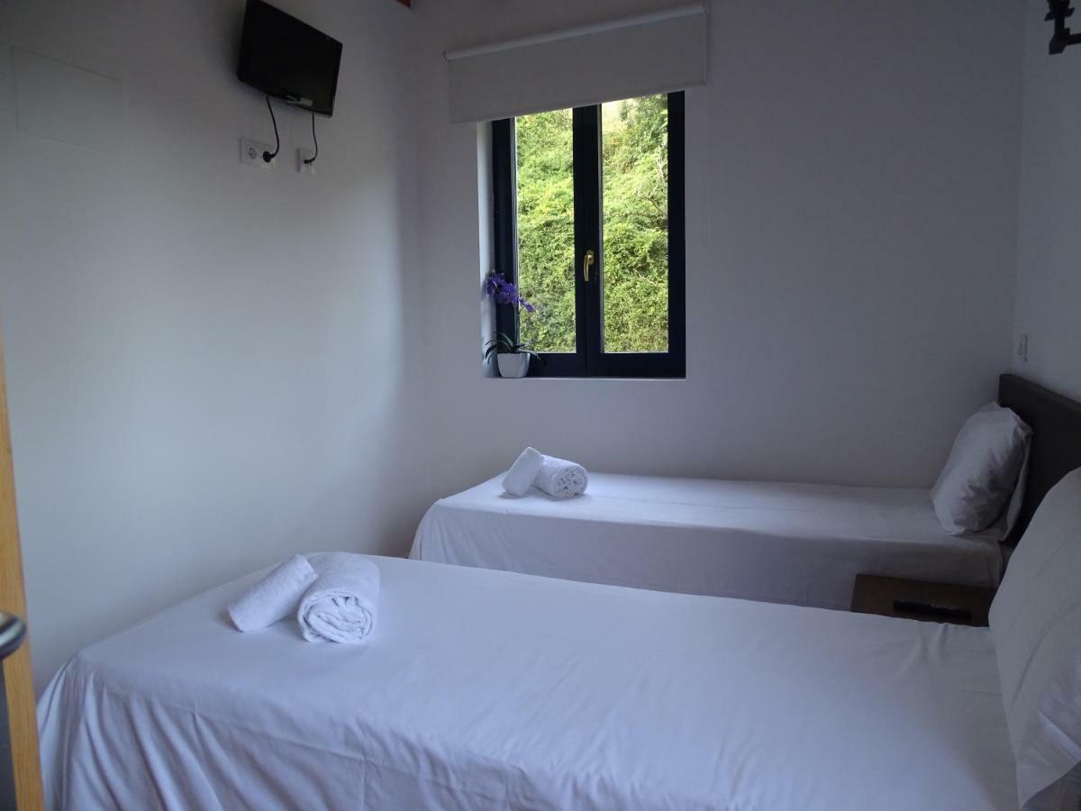 Castro Urdiales - La Vieja Estacion - Cerca De Bilbao Guest House Ngoại thất bức ảnh
