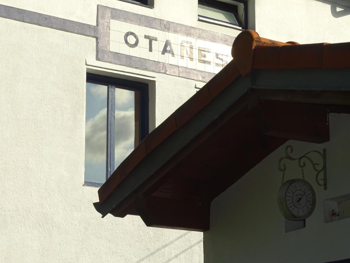 Castro Urdiales - La Vieja Estacion - Cerca De Bilbao Guest House Ngoại thất bức ảnh